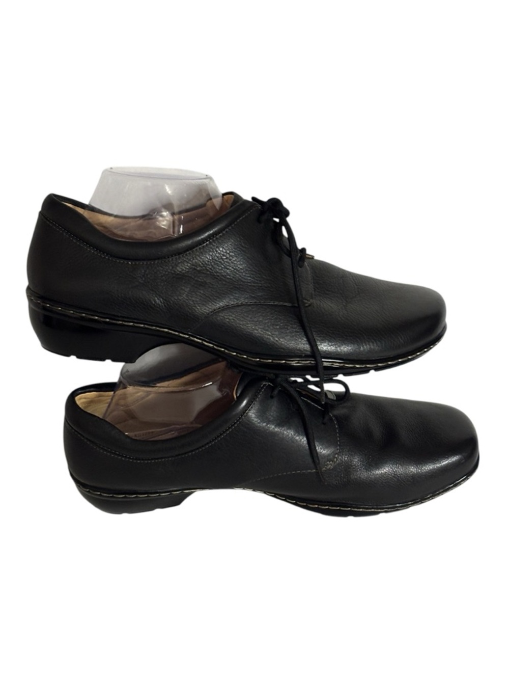 Softspots women’s black leather extra wide dress shoes size 12WW